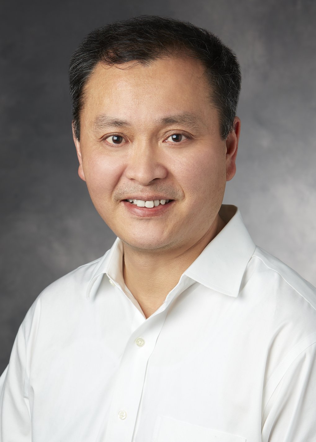 Prof. Xinliang Feng Welcomes Stanford Professor For Research Stay